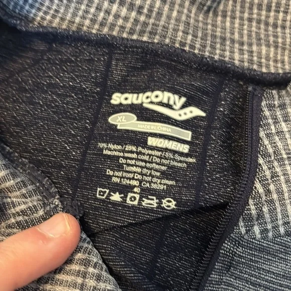 Saucony women’s blue quarter zip pull over running shirt size XL - Picture 8 of 8